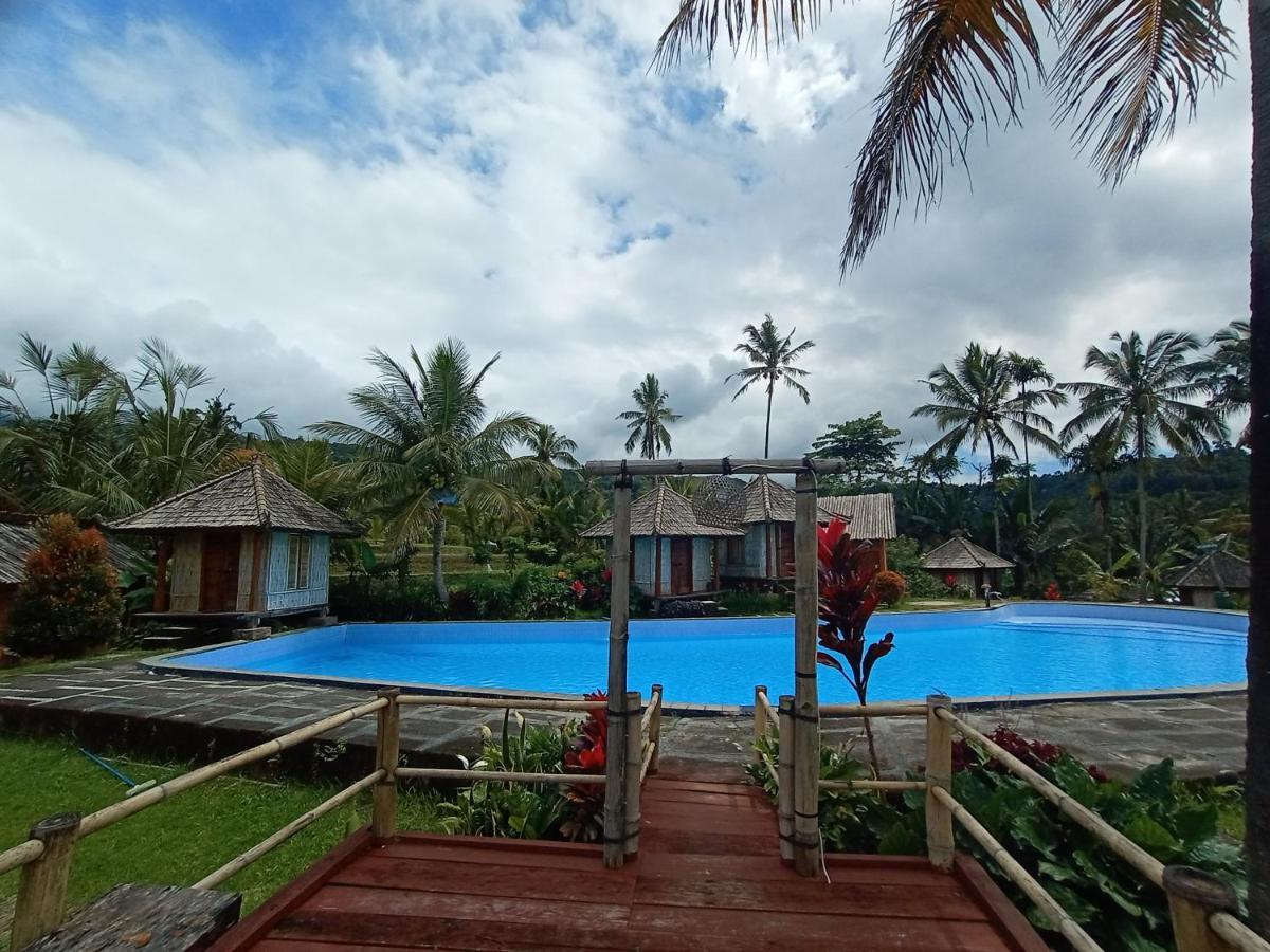 Puri Sunny Camp Villa Munduk Exteriör bild