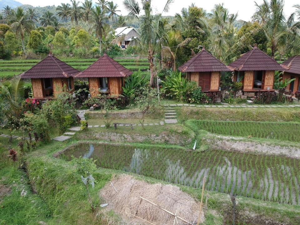 Puri Sunny Camp Villa Munduk Exteriör bild